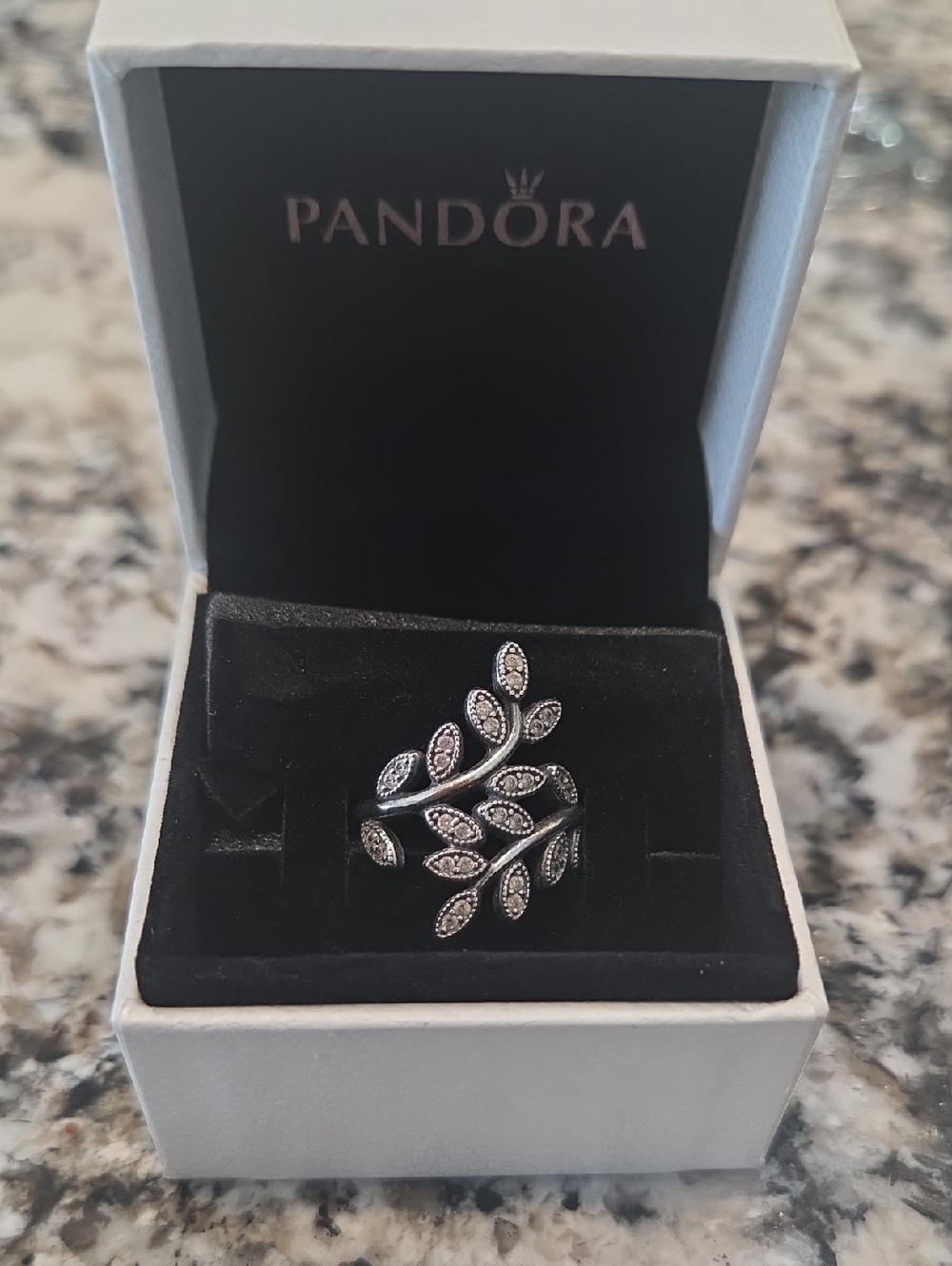 Pandora Silver Leaf Vine Ring with Sparkling Stones